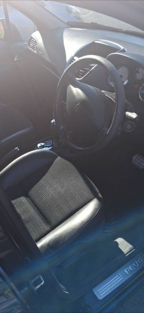 Peugeot, 207, Hatchback, 2012, Semi-Auto, 1598 (cc), 5 doors