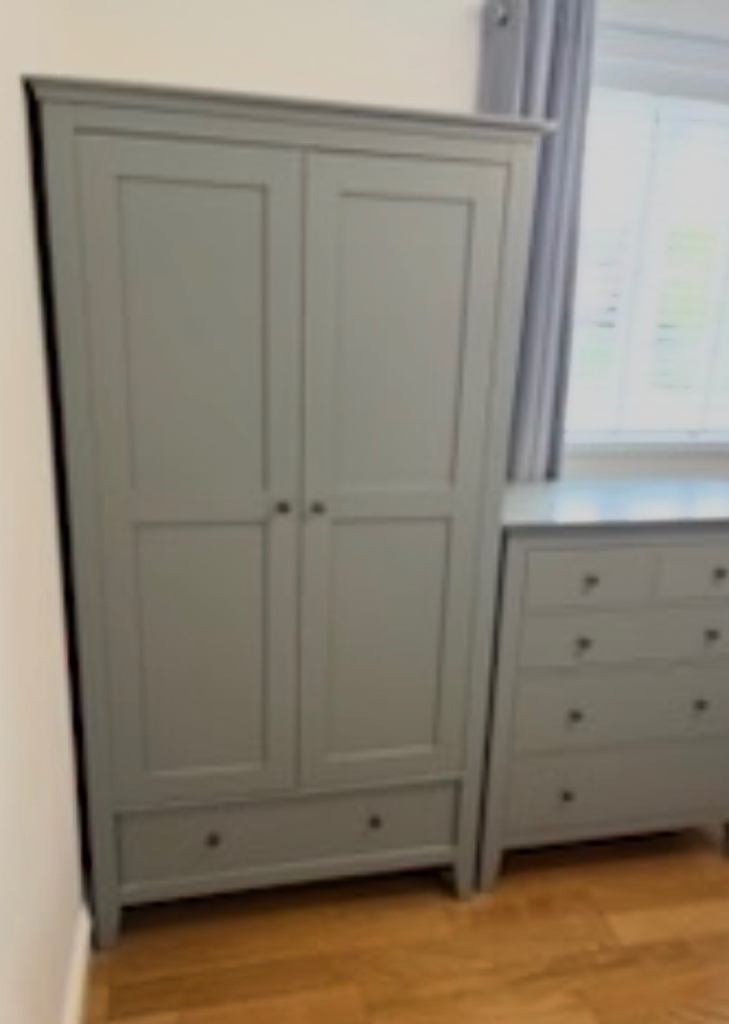 Lynton Double Wardrobe & 5-Drawer Chest – Grey, Good Condition