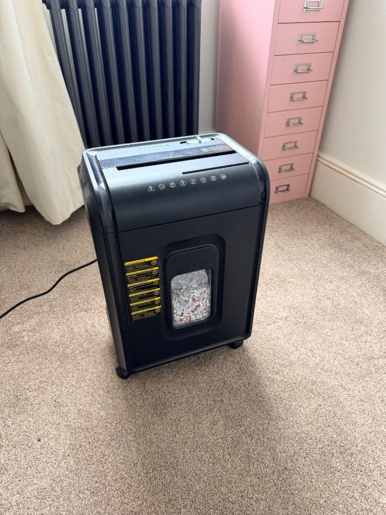 Amazon Basics 8-Sheet High-Security Shredder