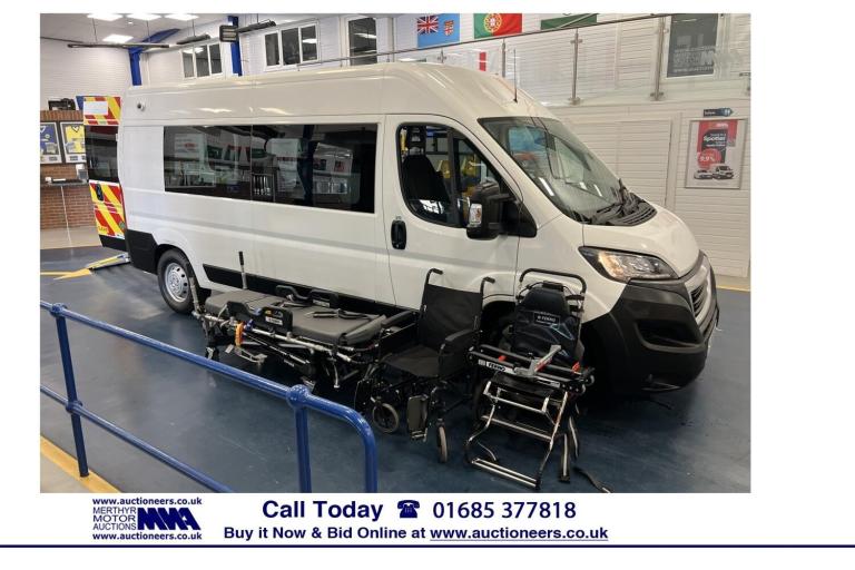2019 Peugeot Boxer 435 L3H2 2.0 BLUE HDI 130PS 5 SEAT DISABLED MINIBUS. ---------------------- Mi...