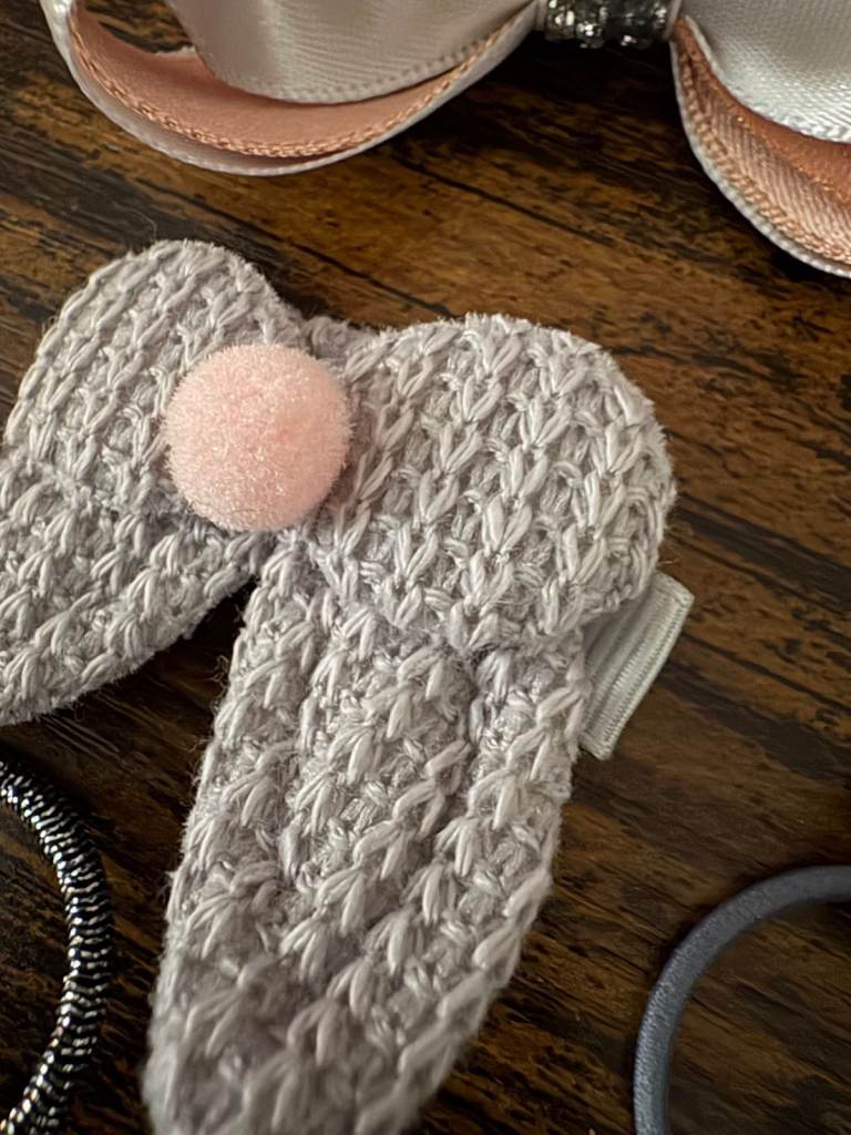 Set of Grey and Pink Hair Clips 🎀