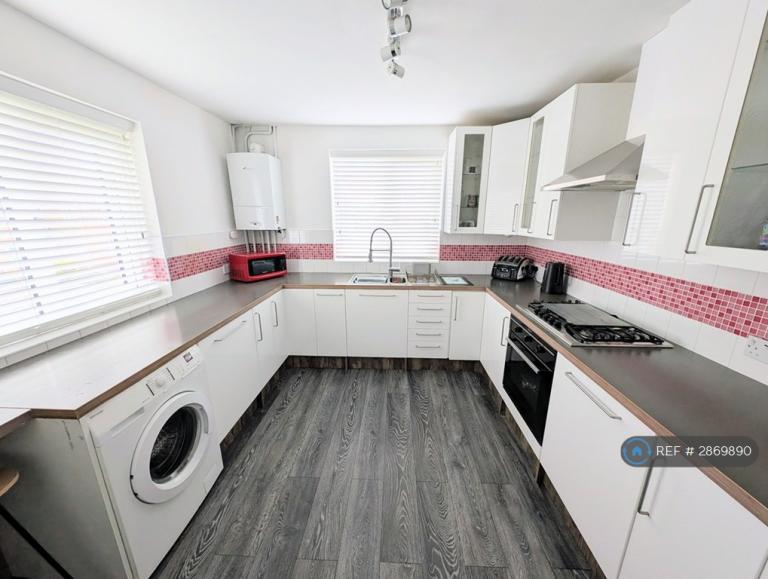 2 bedroom flat in Blyth St, Nottingham, NG3 (2 bed) (#2869890)