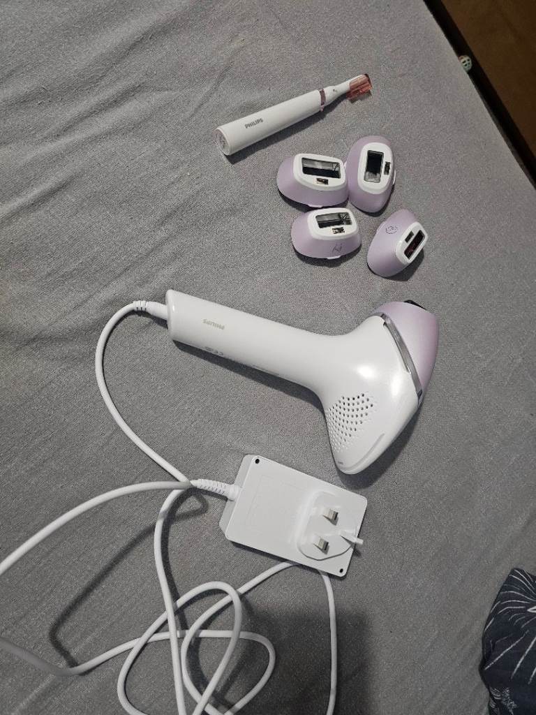 Philips Lumea 8000 Series, IPL Hair Removal Device with Pen Trimmer, 4 Attachments for Body