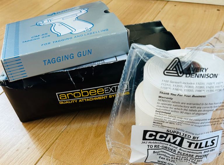 Arrow tagging gun, tags and labels 
