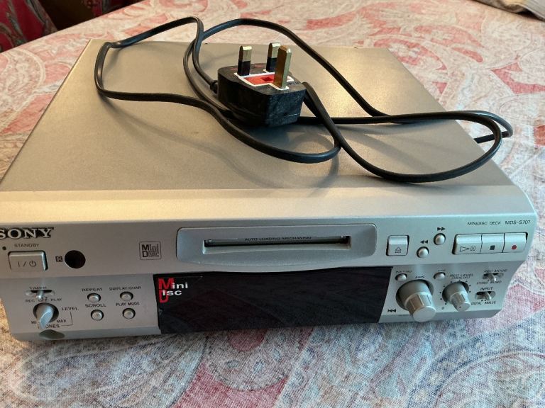 Sony minidisc player model MDS-S707