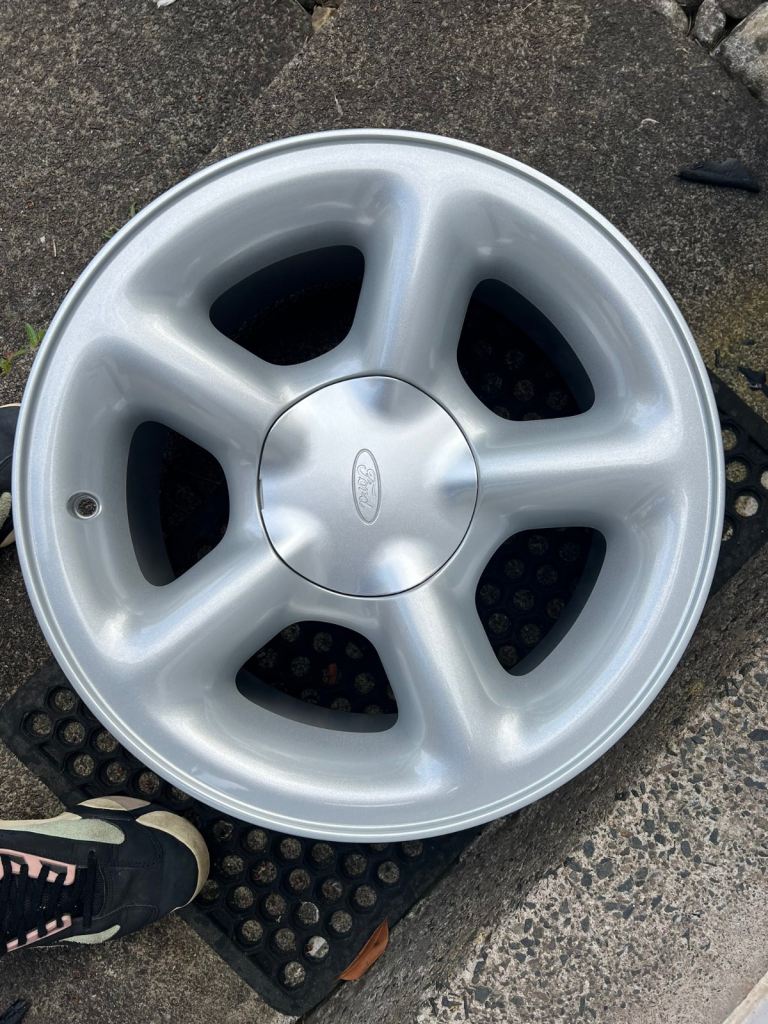 4 x Genuine Ford Escort RS Cosworth alloy wheels, with centre caps and 4 good tyres. 