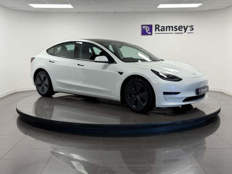  Tesla Model 3 Standard Range Plus Saloon 4dr Electric Auto RWD (241 bhp) Electric Automatic