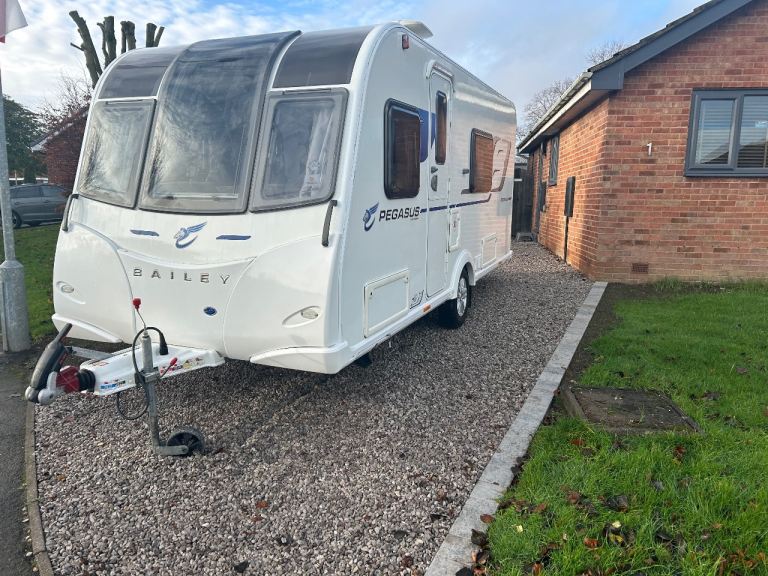 Fixed Bed Bailey Pegasus Modena. 