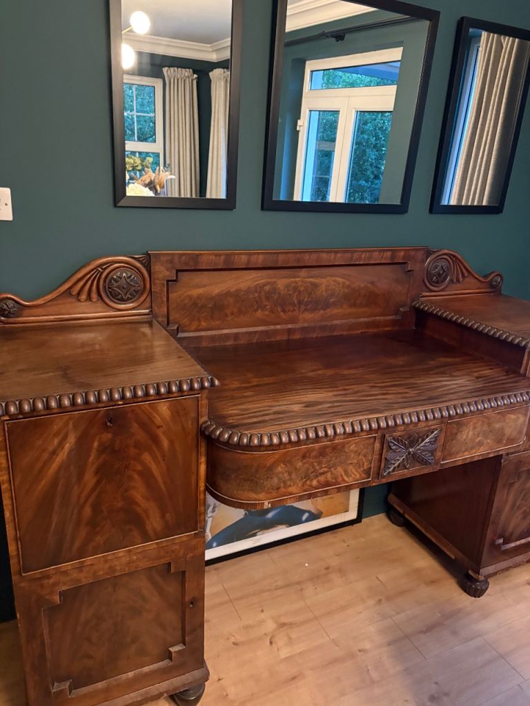 Antique Wooden Desk with Carved Details – Good Condition