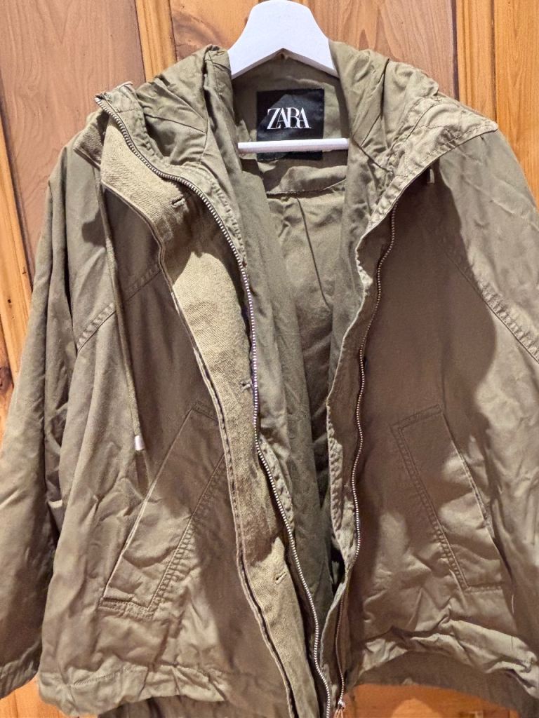 ZARA Green Hooded Jacket – Size M, Good Condition