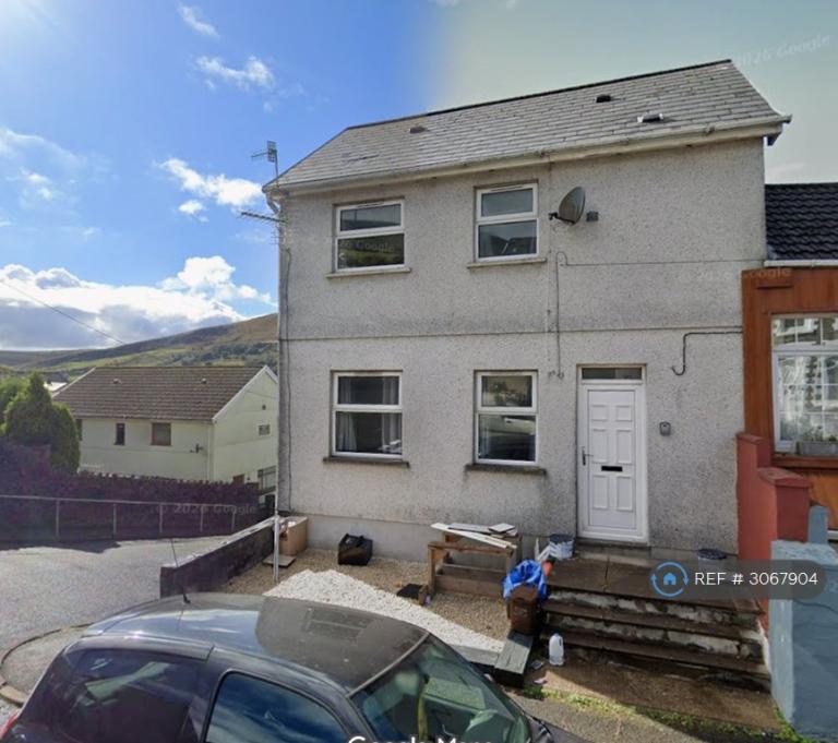 2 bedroom house in John St, Bridgend, CF32 (2 bed) (#3067904)