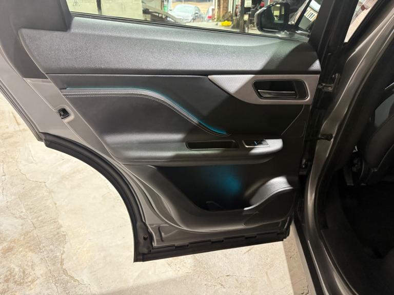 2017 Jaguar F-Pace 2.0 D180 R-Sport SUV 5dr Diesel Auto AWD Euro 6 (s/s) (180