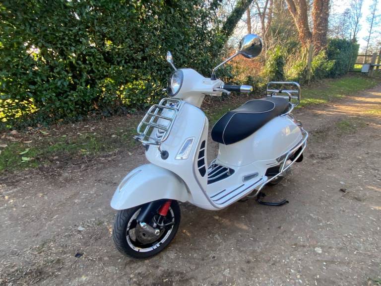 2016 VESPA GTS 125 Super, Lovely Scooter!
