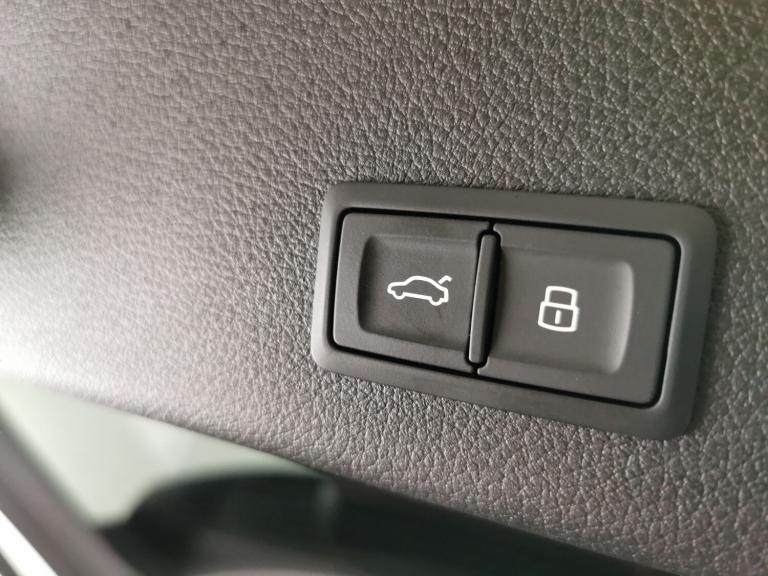 2021 Audi e-tron 300kW 55 Quattro 95kWh Black Edition 5dr Auto ESTATE ELECTRIC Automatic