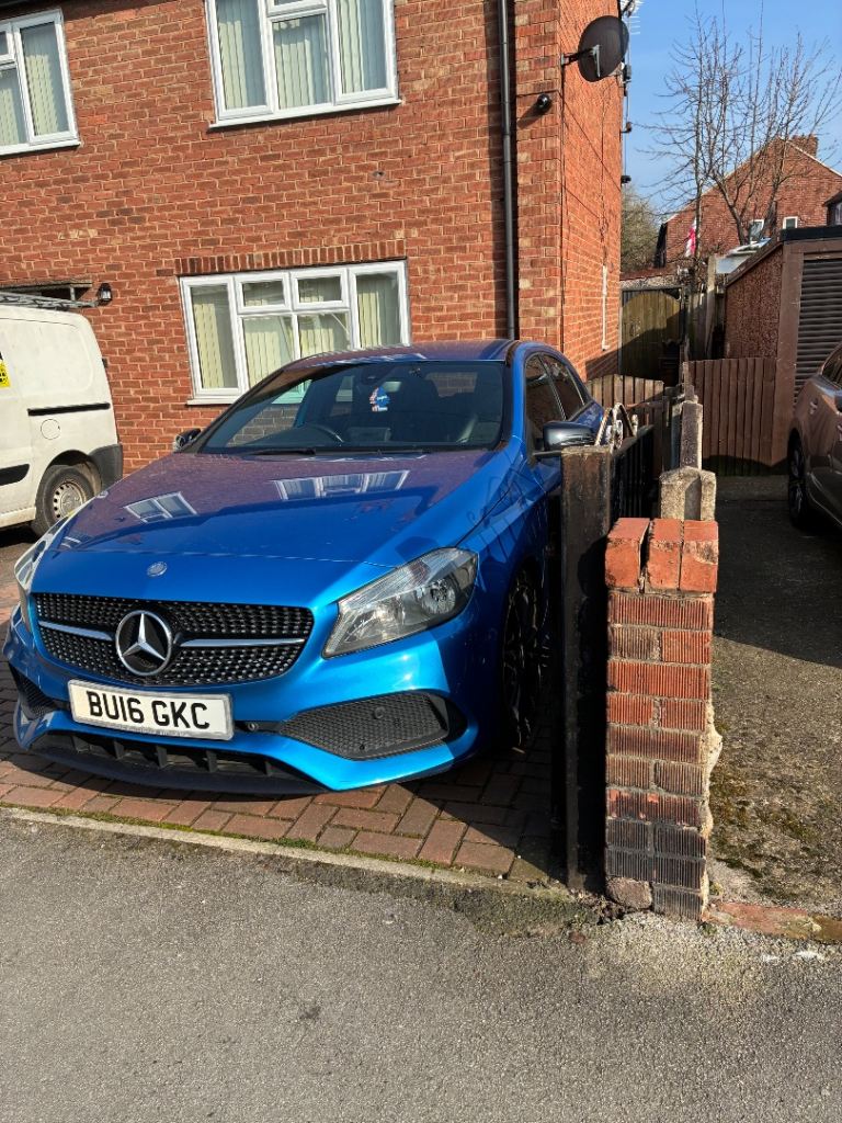 Mercedes Benz a180d 