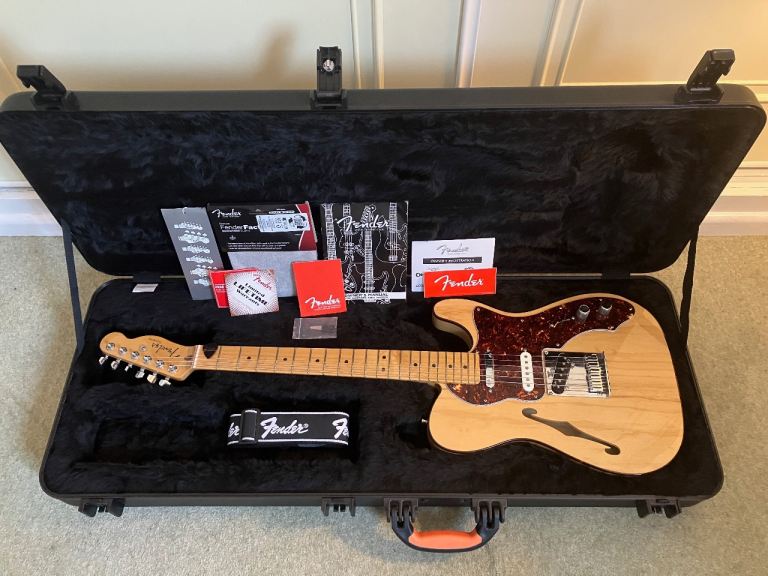 Fender American Deluxe Thinline Nashville Telecaster in Fender case