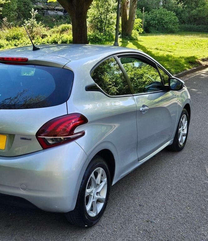 65 PLATE- £20 TAX A YEAR- PEUGEOT 208 1.0 P/T*MOT-1 YEAR *like mazda 2 vauxhall corsa renault clio 