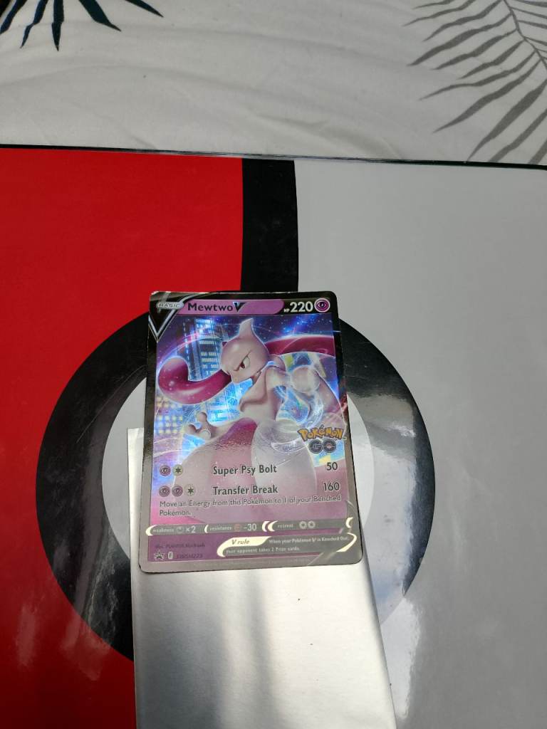 Pokemon TCG Mewtwo V Card – Excellent Condition