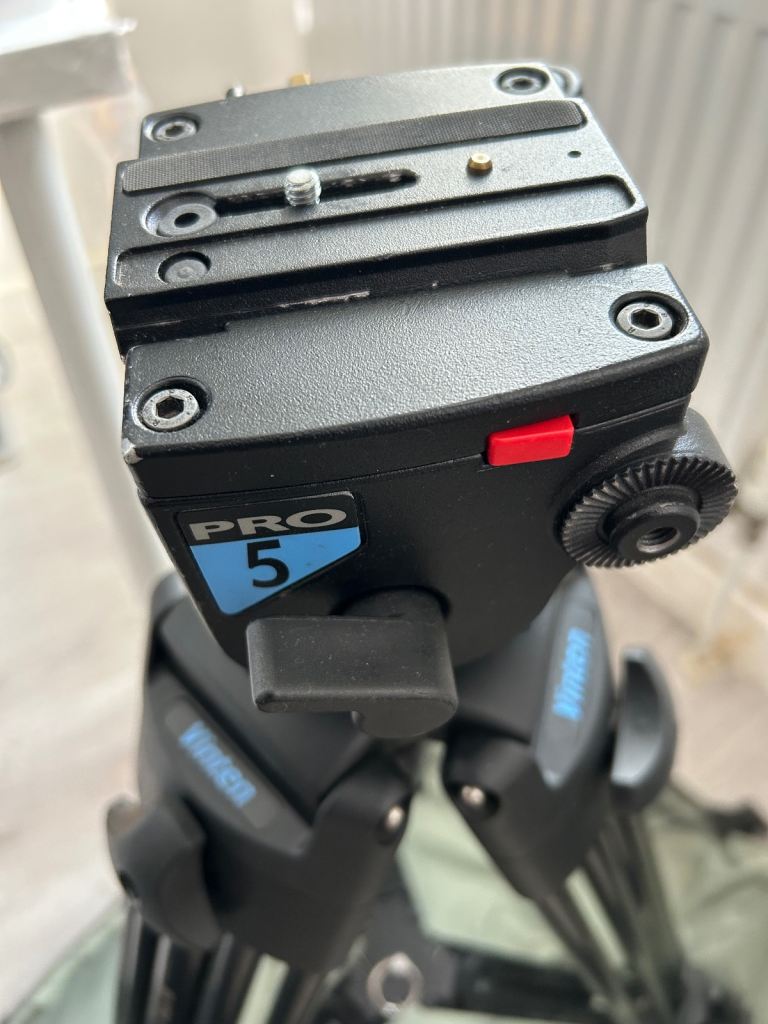 Vinten Pro 5 Touch Tripod with PT5250 Legs, Top Plate, Spreader, Pan Handle, Bag