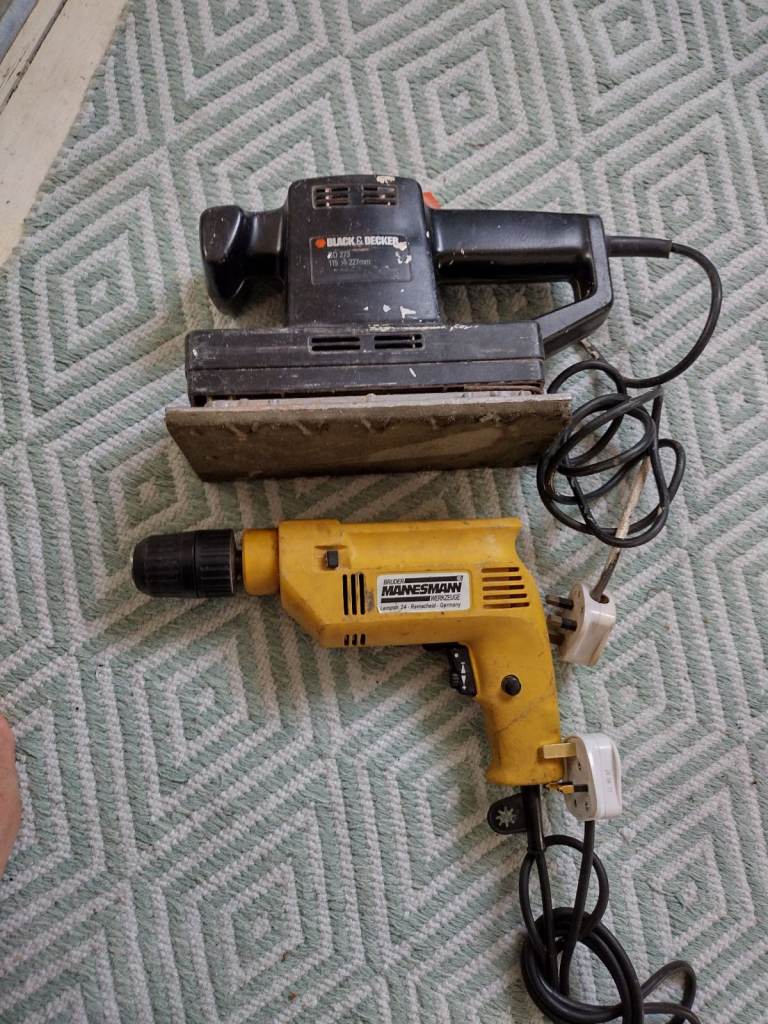 no offers 2 POWER TOOLS, BLACK & DECKER SANDER and BRUDER DANNESMAN DRILL