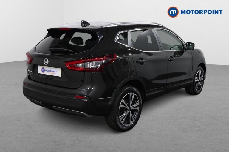 2020 Nissan Qashqai 1.3 DiG-T N-Connecta 5dr [Glass Roof Pack] SUV Petrol Manual