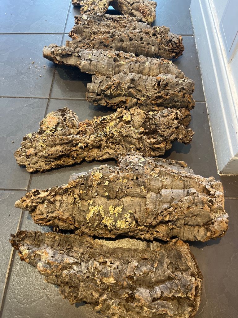 Reptile bark decoration/hides vivarium