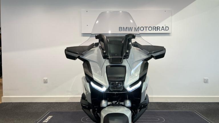 2025 BMW R1300 BMW R1300 RT LE ASA (25MY) TOURER Petrol Manual