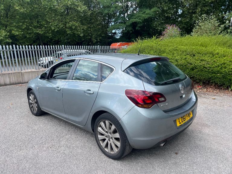 Vauxhall, ASTRA, Hatchback, 2011, Manual, 1956 (cc), 5 doors