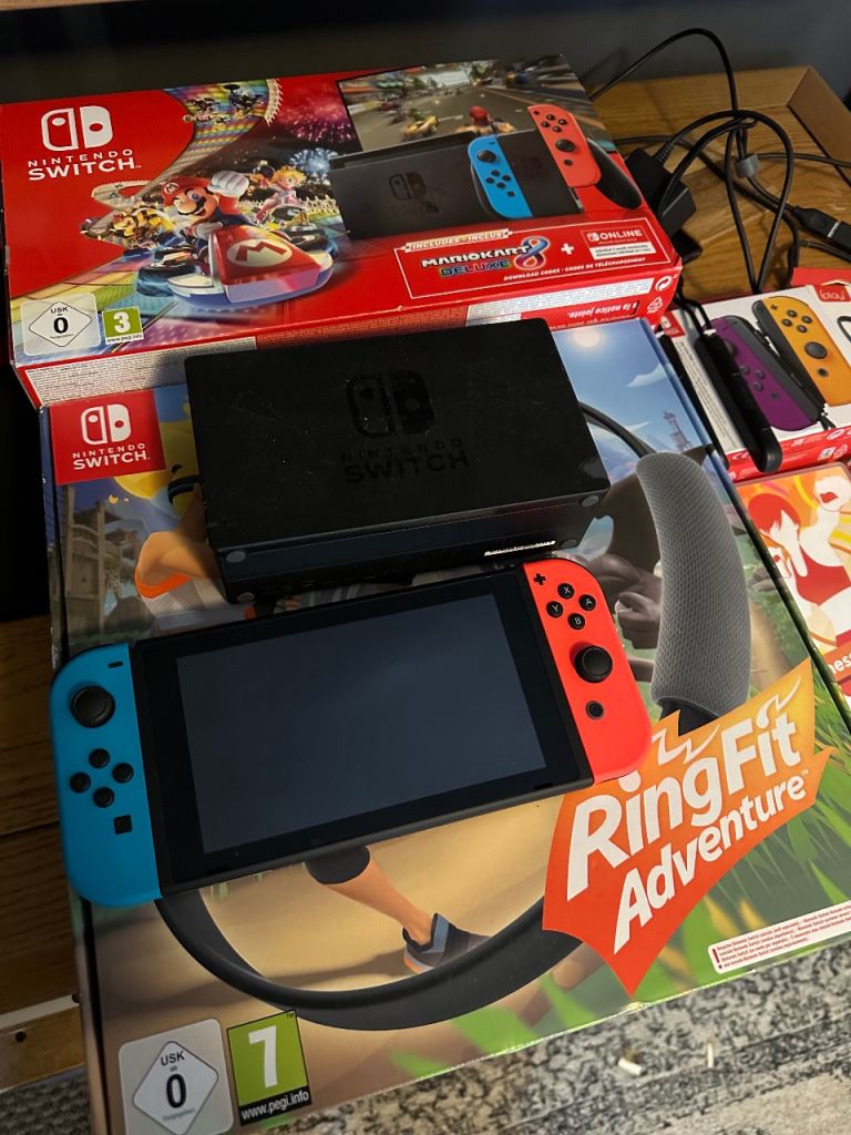 Nintendo Switch Mario Kart 8 Deluxe bundle