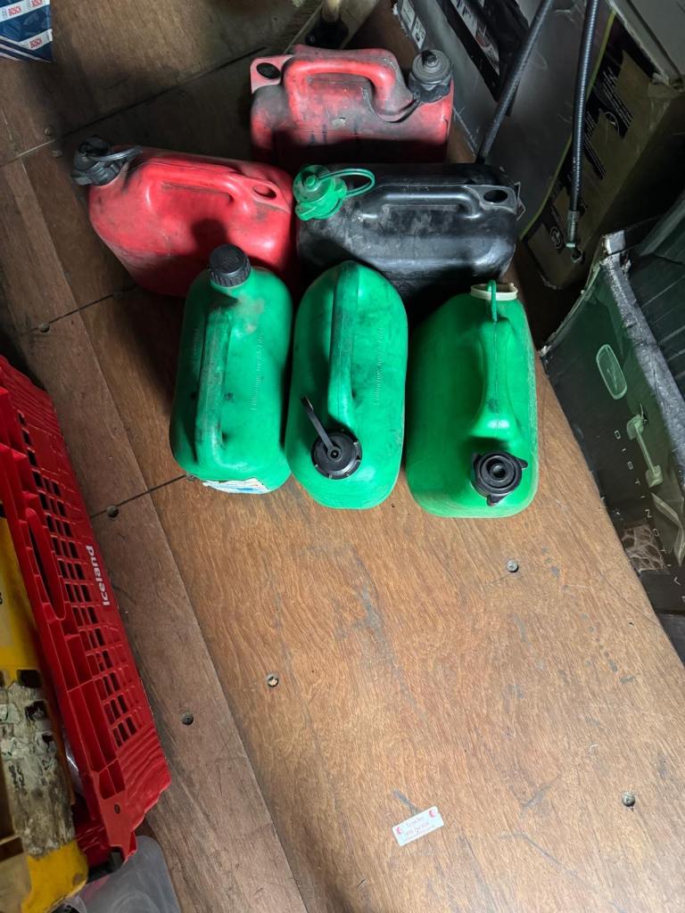 6x JERRY CAN FUEL CAN £15