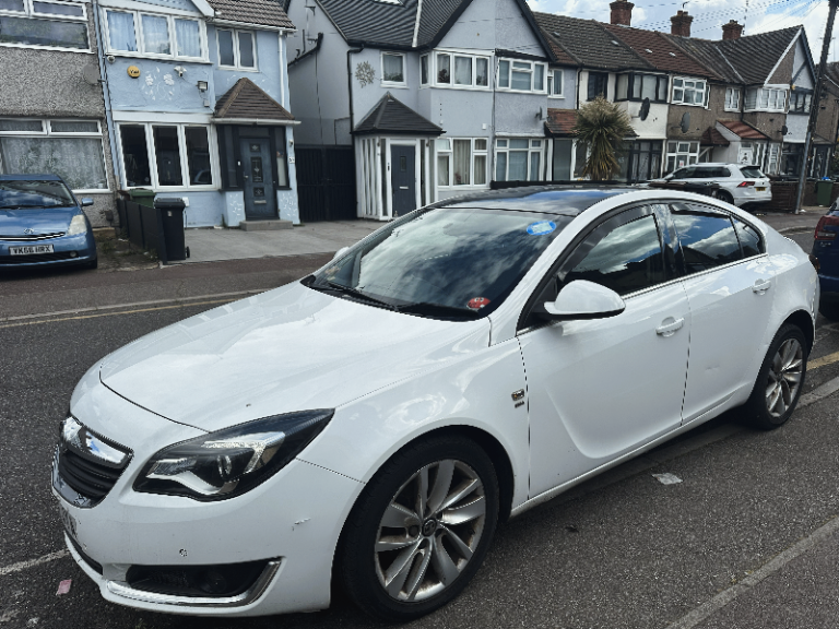 2017 Vauxhall Insignia SRI – 1.4L Petrol Manual | PCO / TfL Licensed