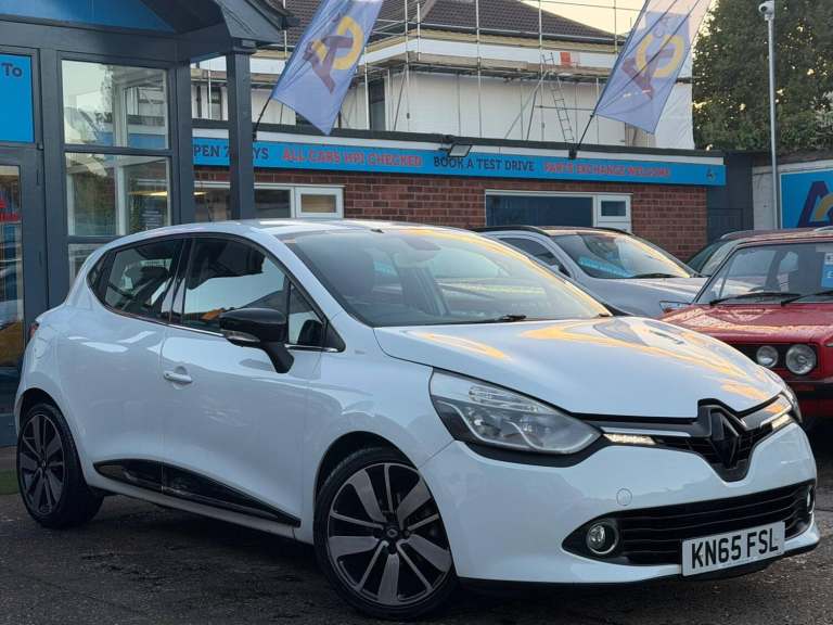 2015 Renault Clio 1.5 dCi Dynamique S Nav Hatchback 5dr Diesel Manual Euro 6 (s/s) (90 ps) HATCHB...