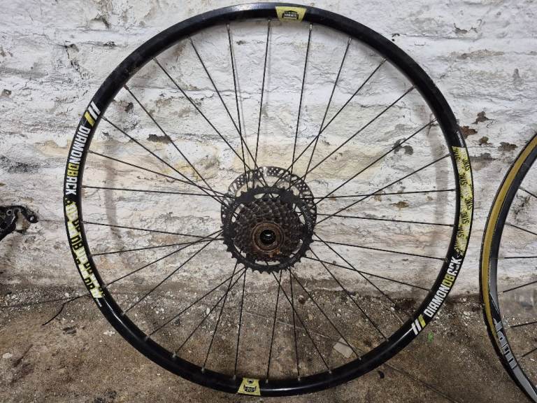  a Diamondback mountain bike wheel 