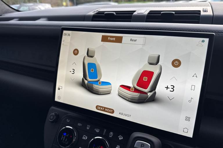 2025 Land Rover Defender 110 4.4 P635 V8 MHEV OCTA Auto 4WD Euro 6 (s/s) 5dr SUV Automatic