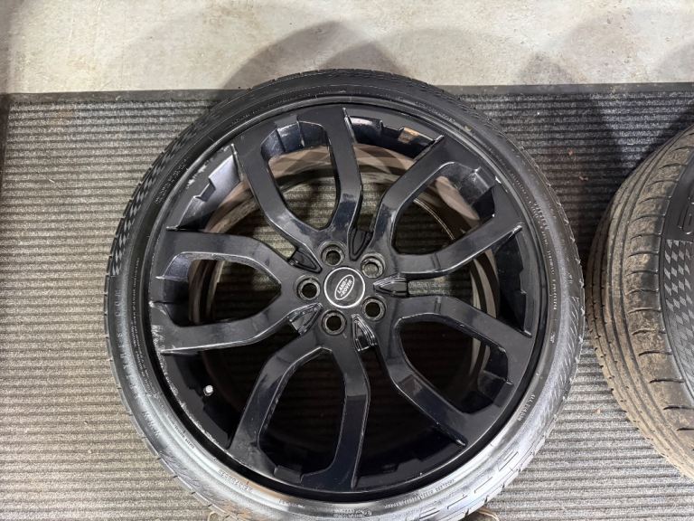 20 inch Alloy Wheels and excellent tyres 245/45/20 Over 5mm tread on each one came 