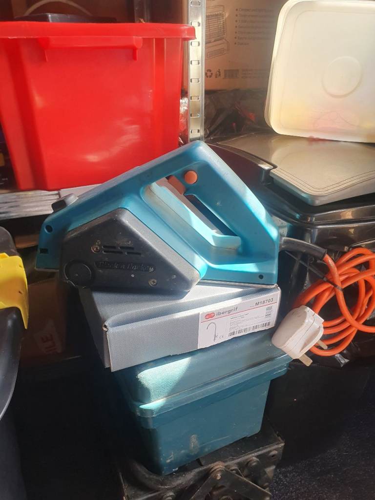 Black & Decker Electric Planer 330w