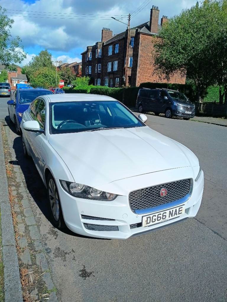 Jaguar, XE, Saloon, 2016, Manual, 1999 (cc), 4 doors