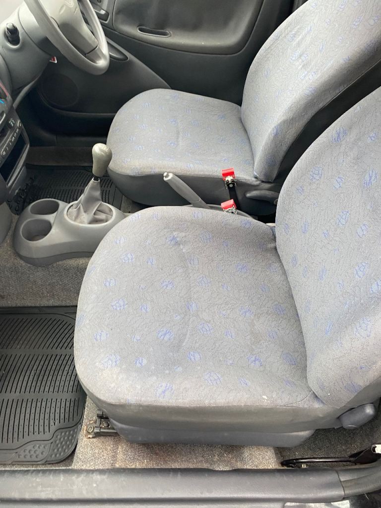 Low mileage Toyota, YARIS, Hatchback, 2002, Manual, 998 (cc), 3 doors