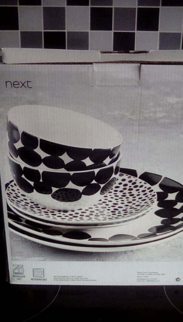 12 PEACE DINNER SET FROM NEXT, STILL IN BOX, £10.