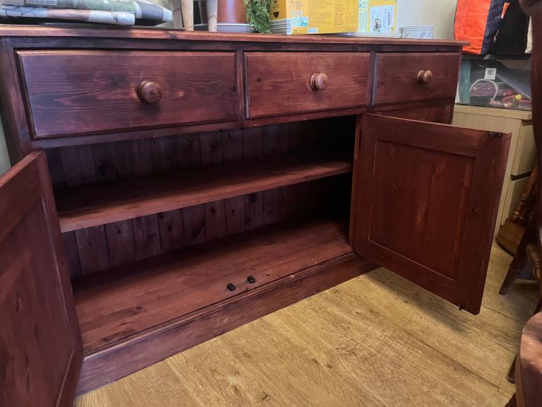 Solid wooden sideboard with 3 draws and 3 cupboards