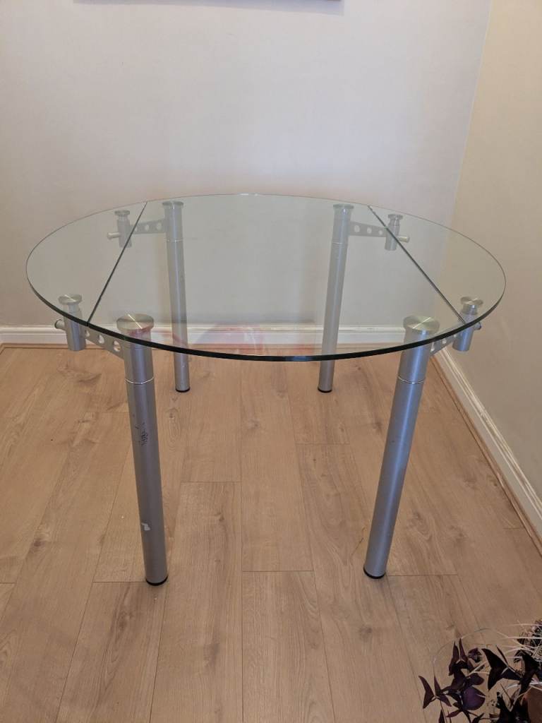 Glass dinning table 