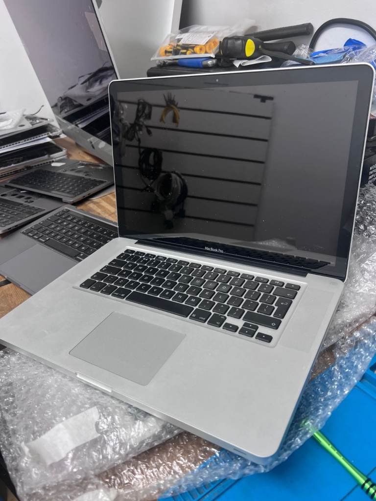 Faulty Apple Laptop Parts Macbook Pro MacBook Air Logic Board LCD Screens MINKOS MACS CAMDEN