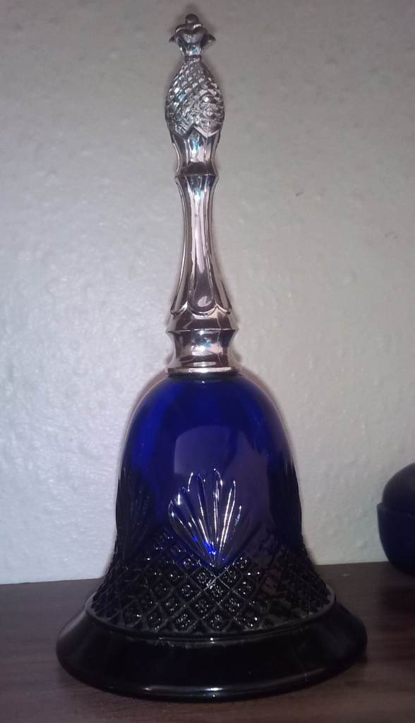 Avon vintage bell perfume bottle 1976