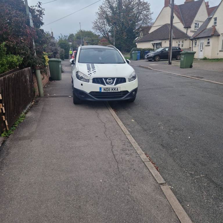 Nissan, QASHQAI+2, Hatchback, 2011, Manual, 1995 (cc), 5 doors