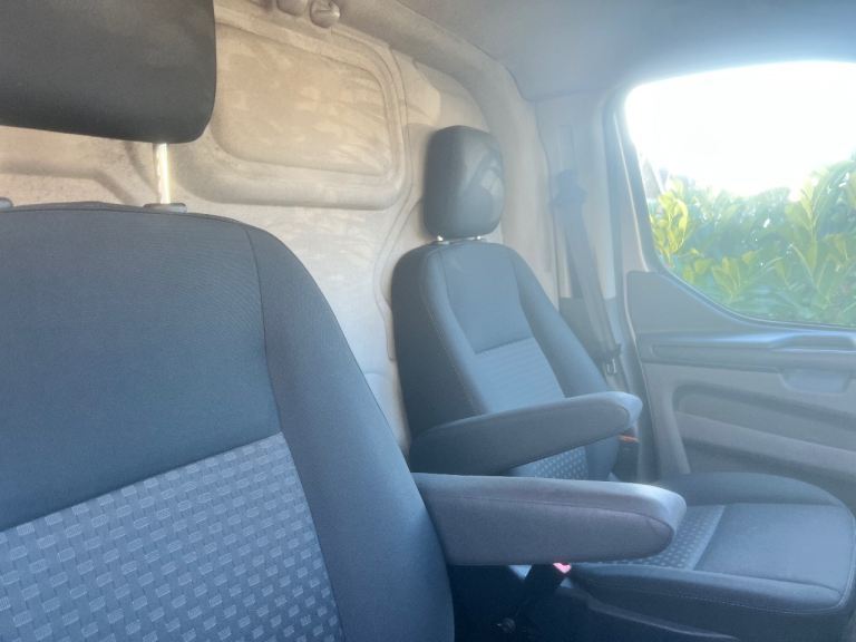 2018 Ford Transit Custom 300 Trend panel van   