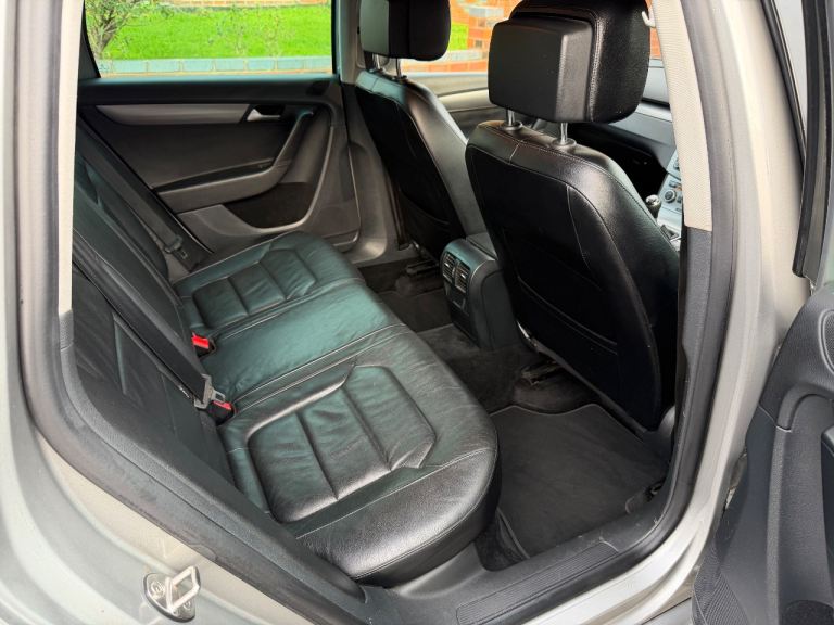 2015 Volkswagen Passat Executive Style 2.0TDI 177 6 Speeds.