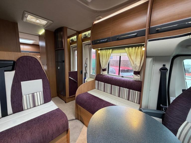 Auto Trail Frontier Delaware 4 berth 2013 **AUTO**GREAT CONDITION**