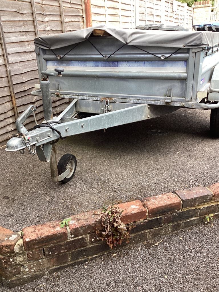 Two wheel trailer
