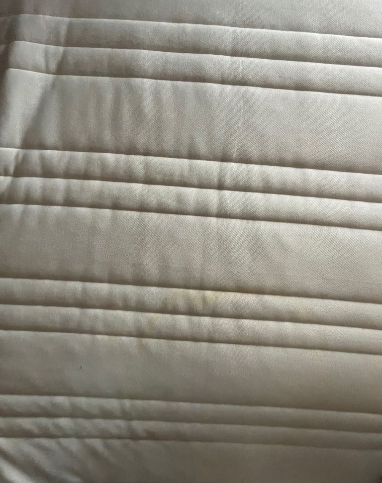 Metal double bed frame with free mattress 135 x 190 cm