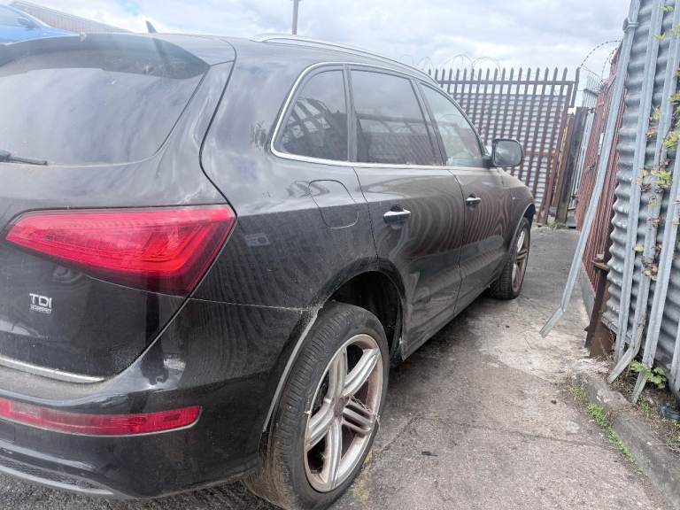 Breaking spare parts audi q5